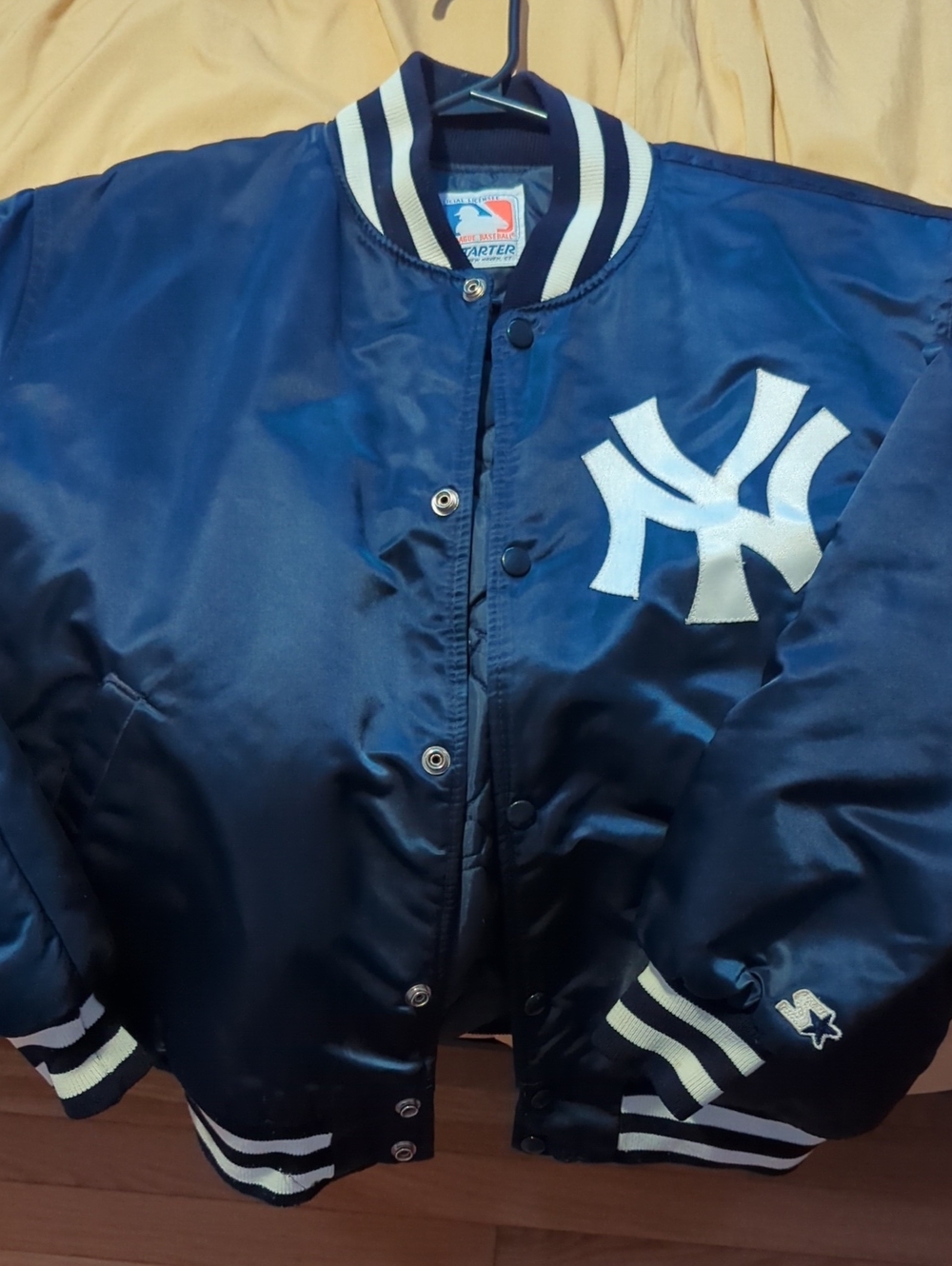 STARTER Late 1990s NEW YORK YANKEES Satin Bomber Jacket. MENS Size Large